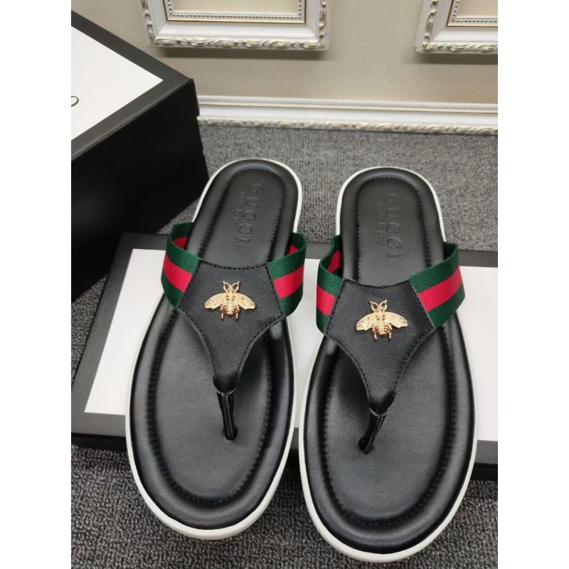 G*u*i slippers